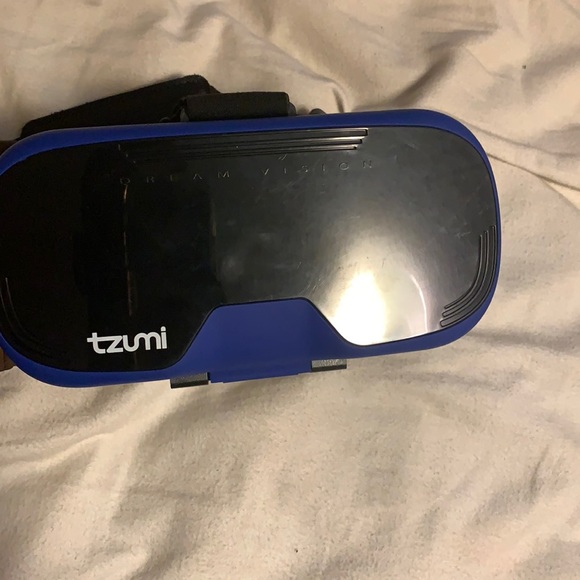 VR headset - Picture 1 of 1